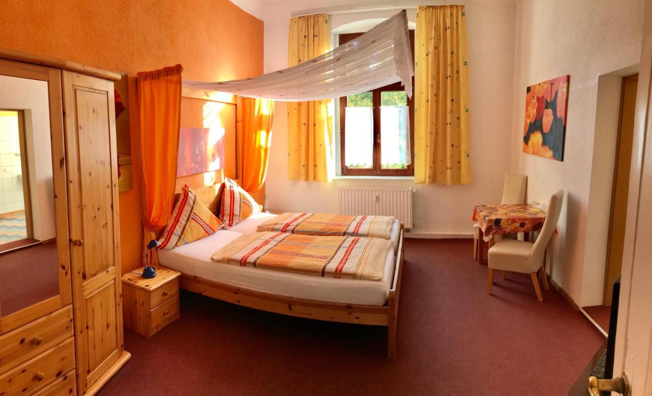 Отель Pension Holzhausen Кведлинбург Экстерьер фото