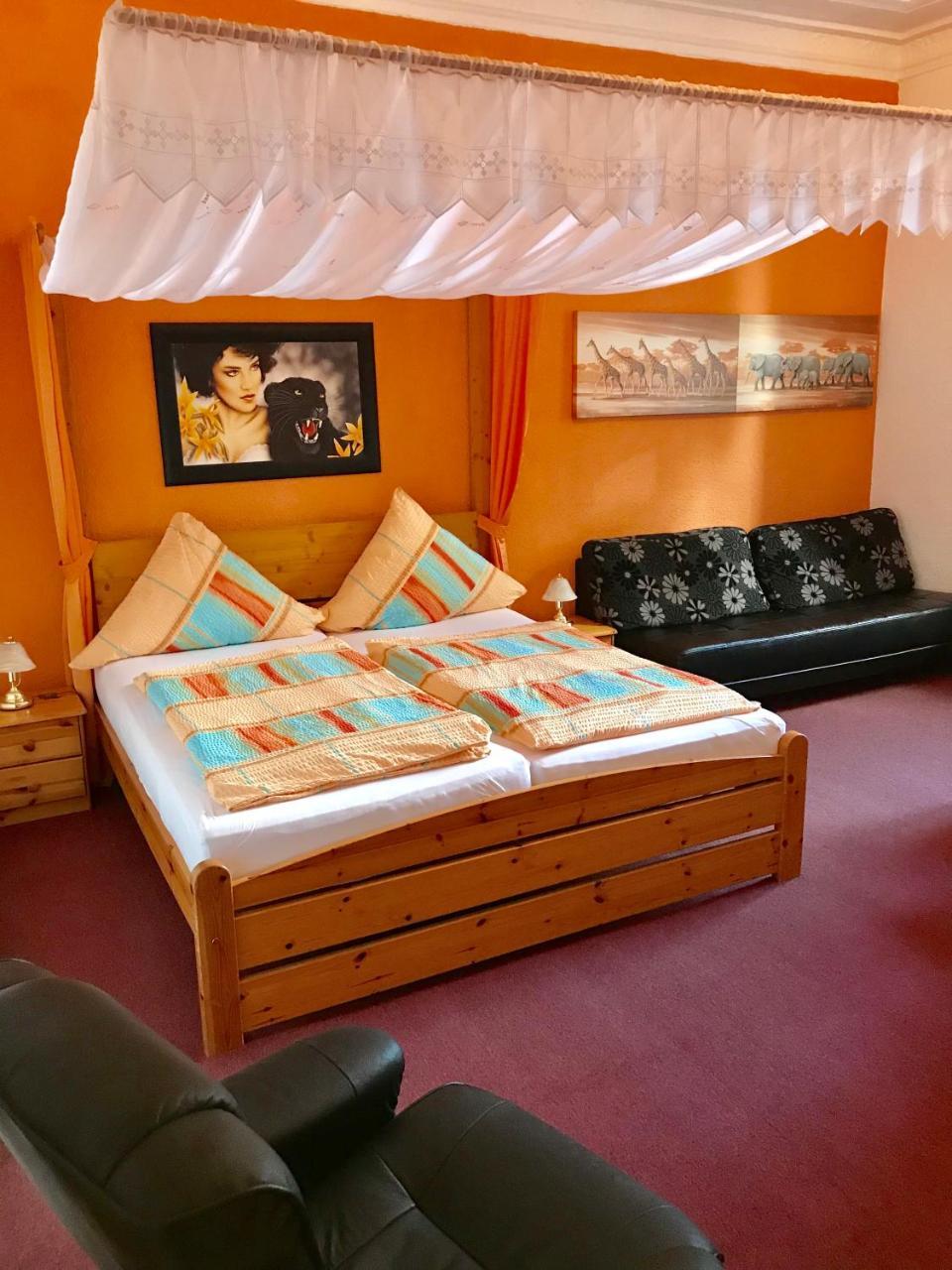 Отель Pension Holzhausen Кведлинбург Экстерьер фото